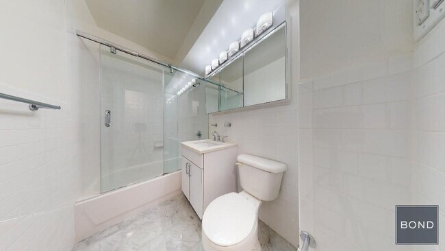 Building Photo - 405 E 56th St