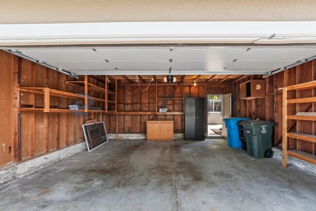 Building Photo - 1030 Gull Ave