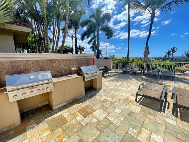 Building Photo - Luxury Island Living in Hokulani Golf Vill...