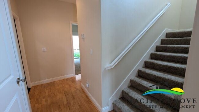 Building Photo - Refined 3-Bedroom Residence Offering Comfort and Function ALL UTILITIES INCLUDED