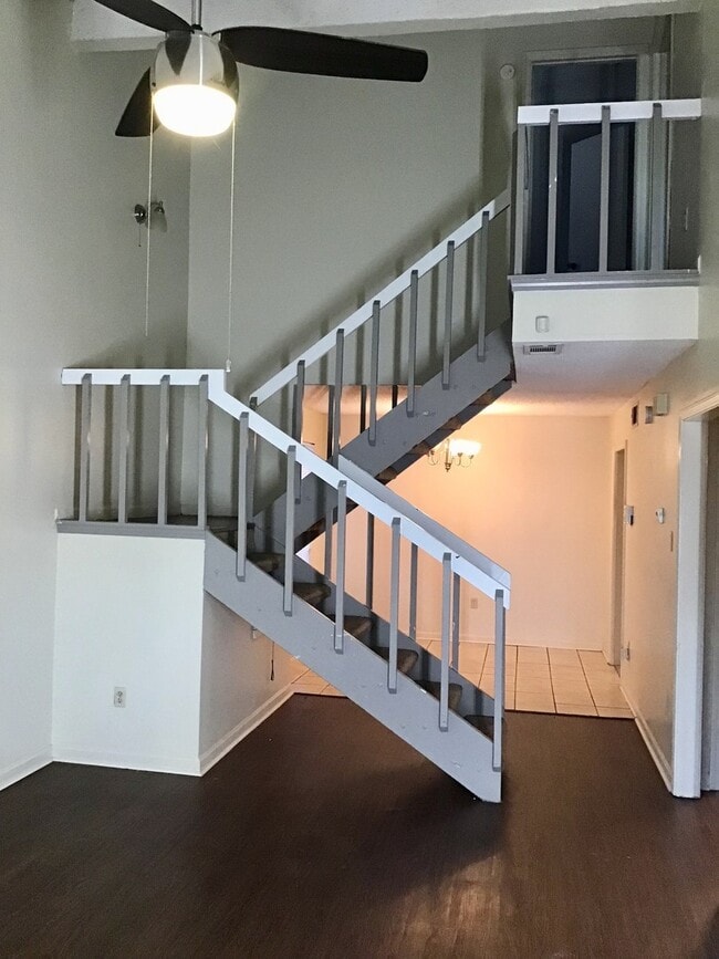 Building Photo - Beautiful 3 Bedroom Apartment. Great place at an affordable price.