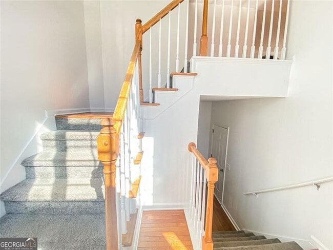 Building Photo - 1068 South Gordon Rd SW