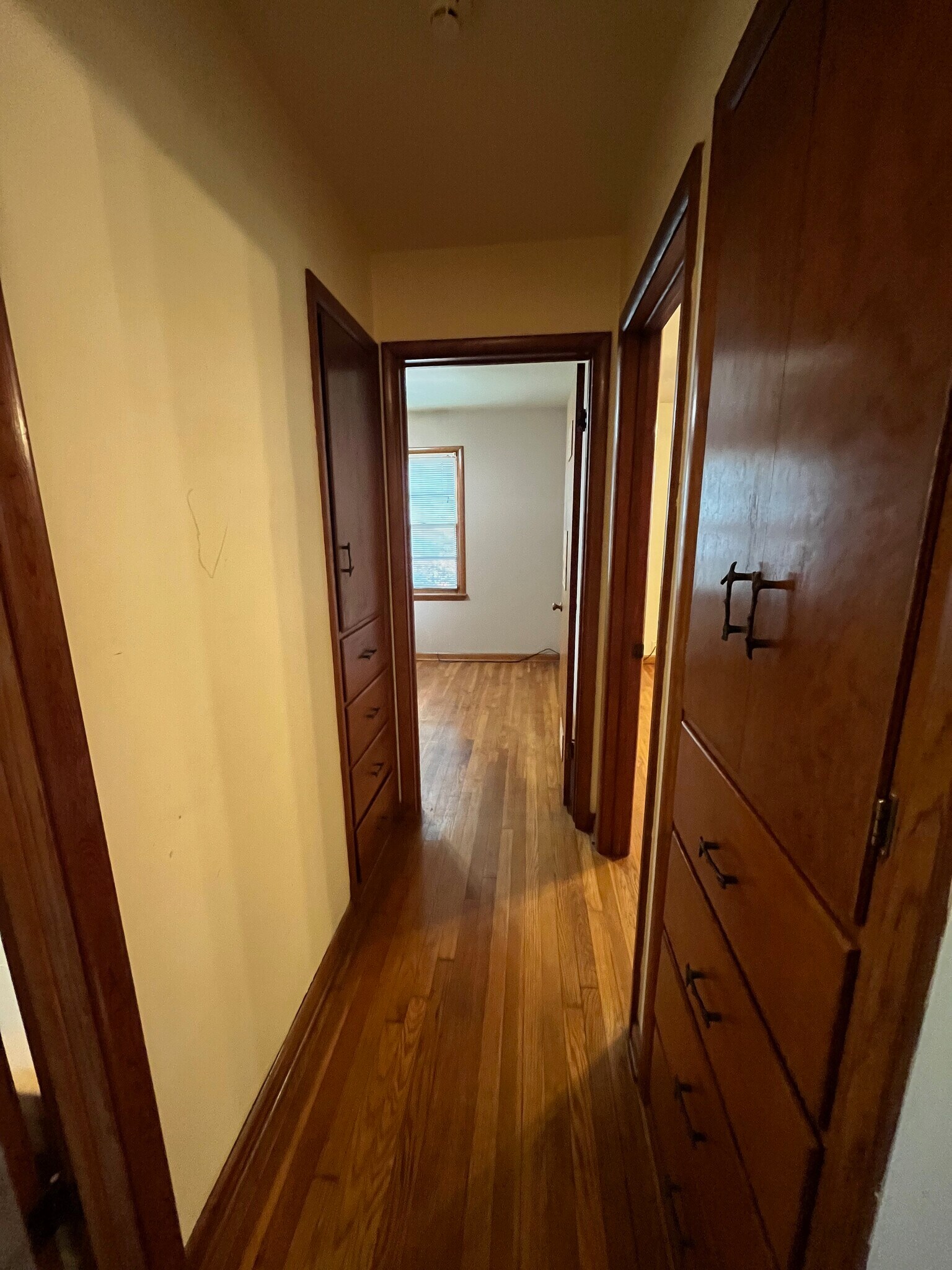 Building Photo - 511 Fleetwood Dr