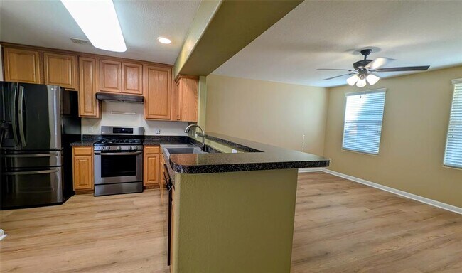 Building Photo - 133 Rush Haven