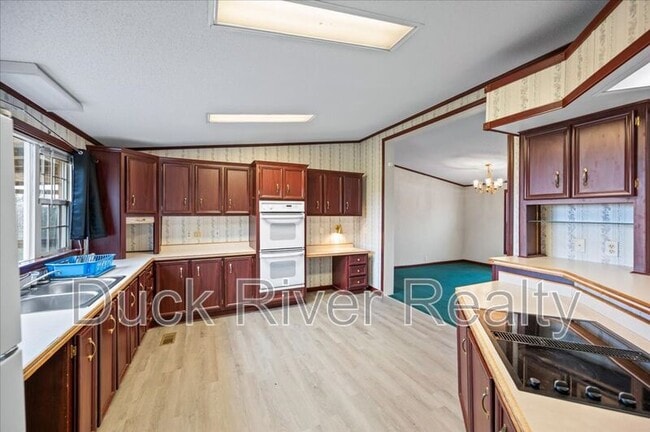 Building Photo - 2588 Johnson Creek Rd