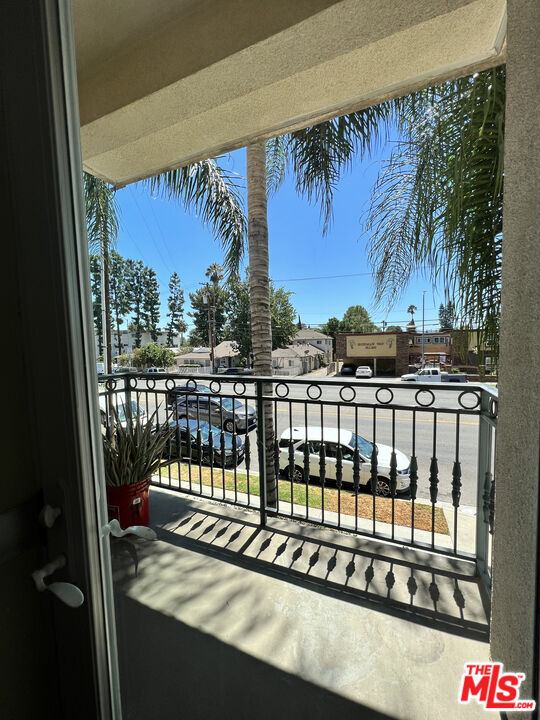 Building Photo - 13941 Sherman Way
