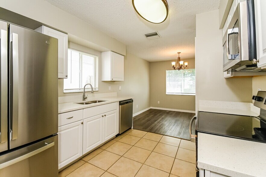 Building Photo - 12914 Fennway Ridge Dr