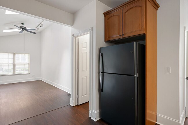 Building Photo - Stylishly Updated 4BR Home in Convenient Bear Location