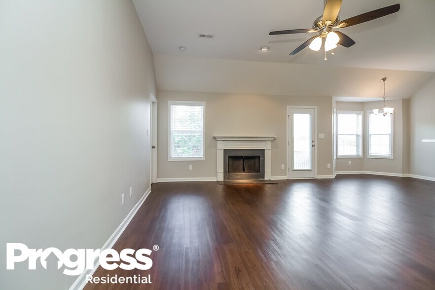 Building Photo - 2402 Audelia Way