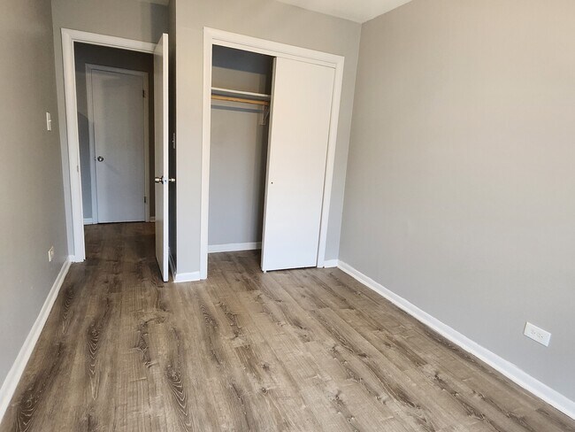 Building Photo - 3331 Commercial Unit 10