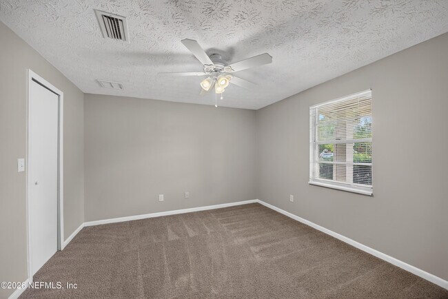 Building Photo - 1143 Tumbleweed Dr
