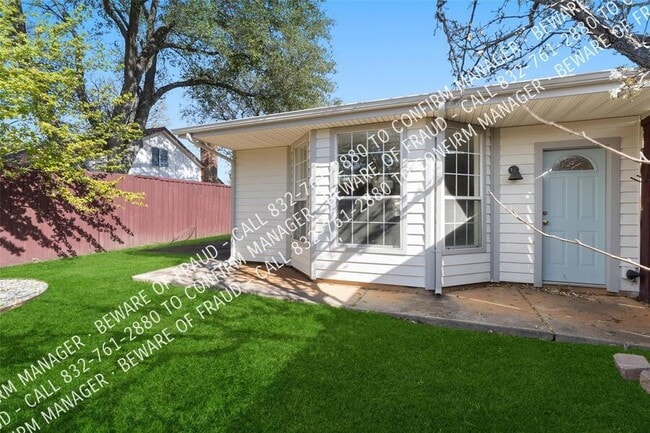Building Photo - 2420 Majestic Dr