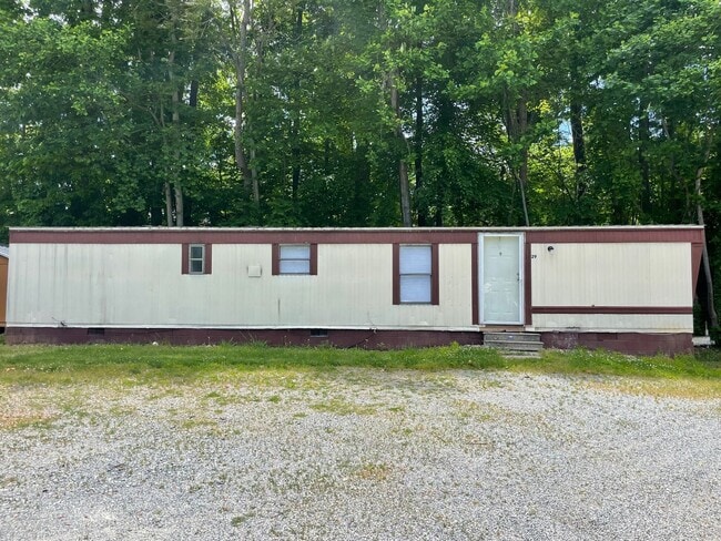Primary Photo - 2 bed, 1 bath mobile home in Lexington! $7...