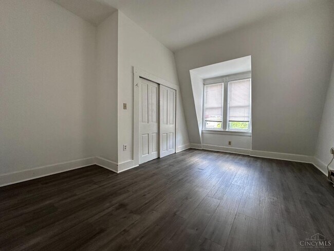 Building Photo - 623 Riddle Rd