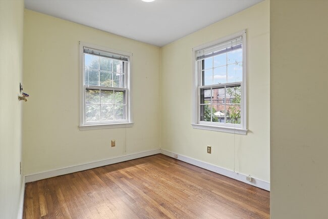 Building Photo - 810 Green St