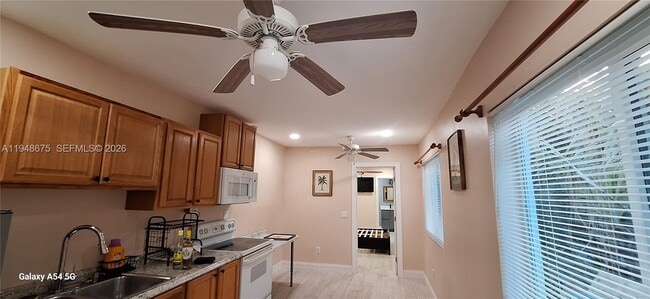 Building Photo - 4199 NW 52nd Ave