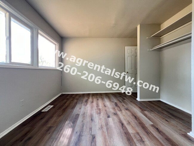 Building Photo - 3 Bedroom - Section 8 OK!