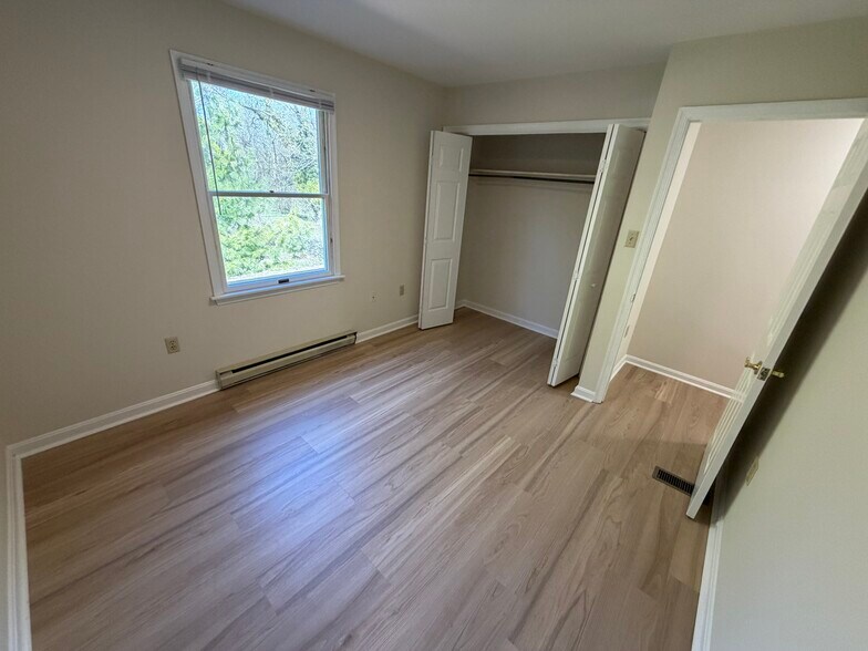 Second Bedroom - 104 E Poplar St