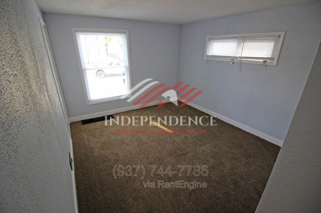 Building Photo - 78 Notre Dame Ave