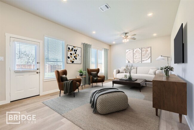 Building Photo - 2210 Hopper Ln