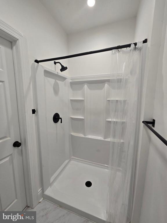 Building Photo - 4444 Fleming St