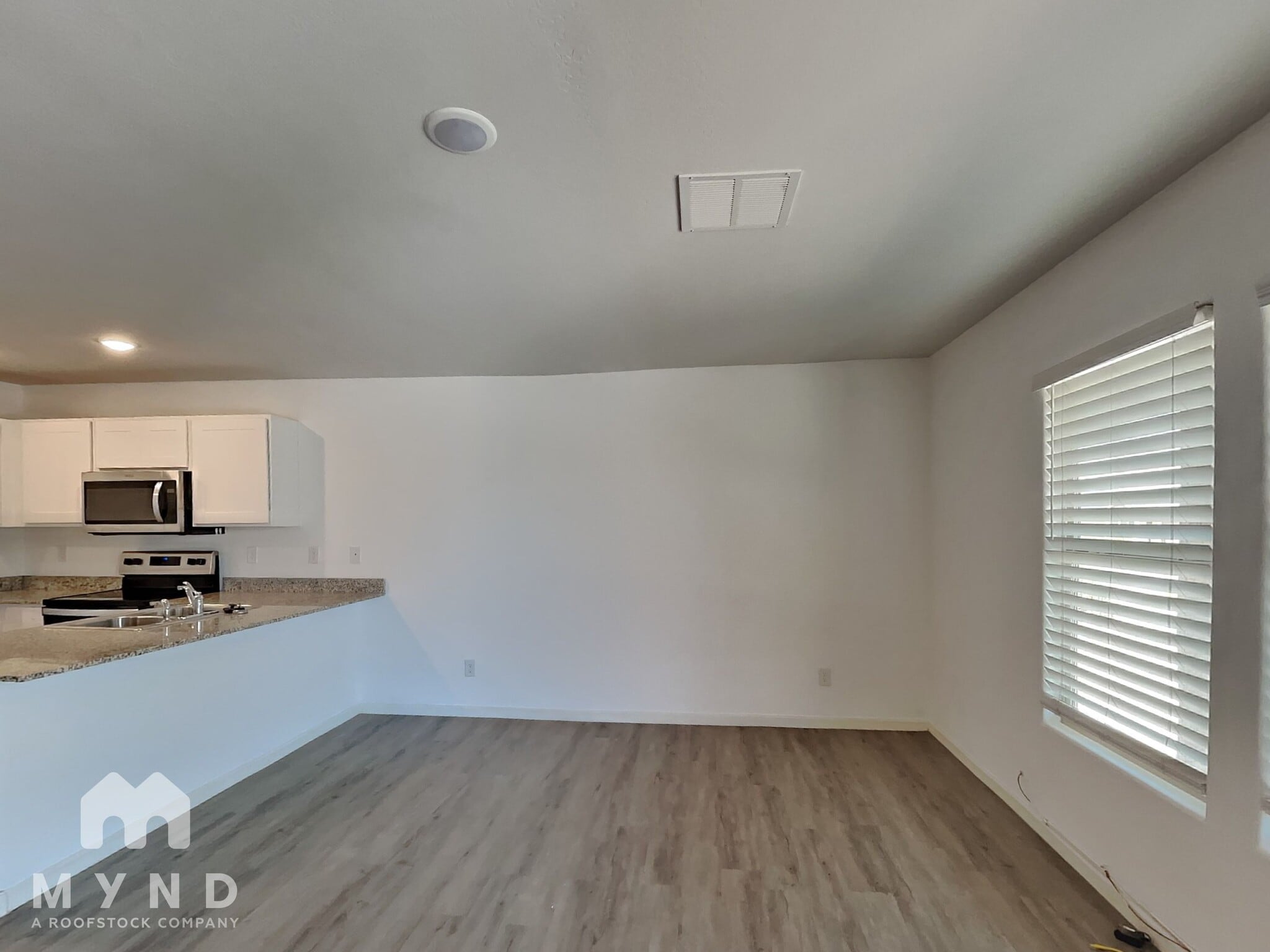 Building Photo - 246 S Picacho Heights Rd