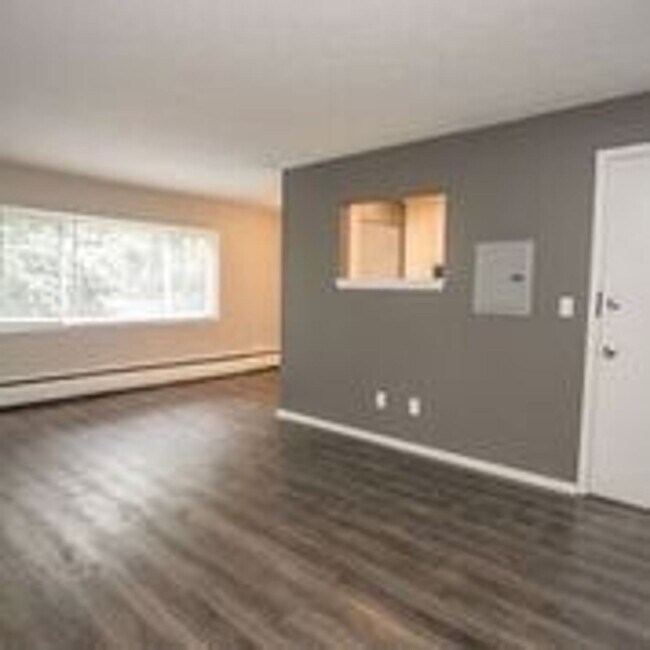 Building Photo - New 1 Bedroom Will Be Available Soon!