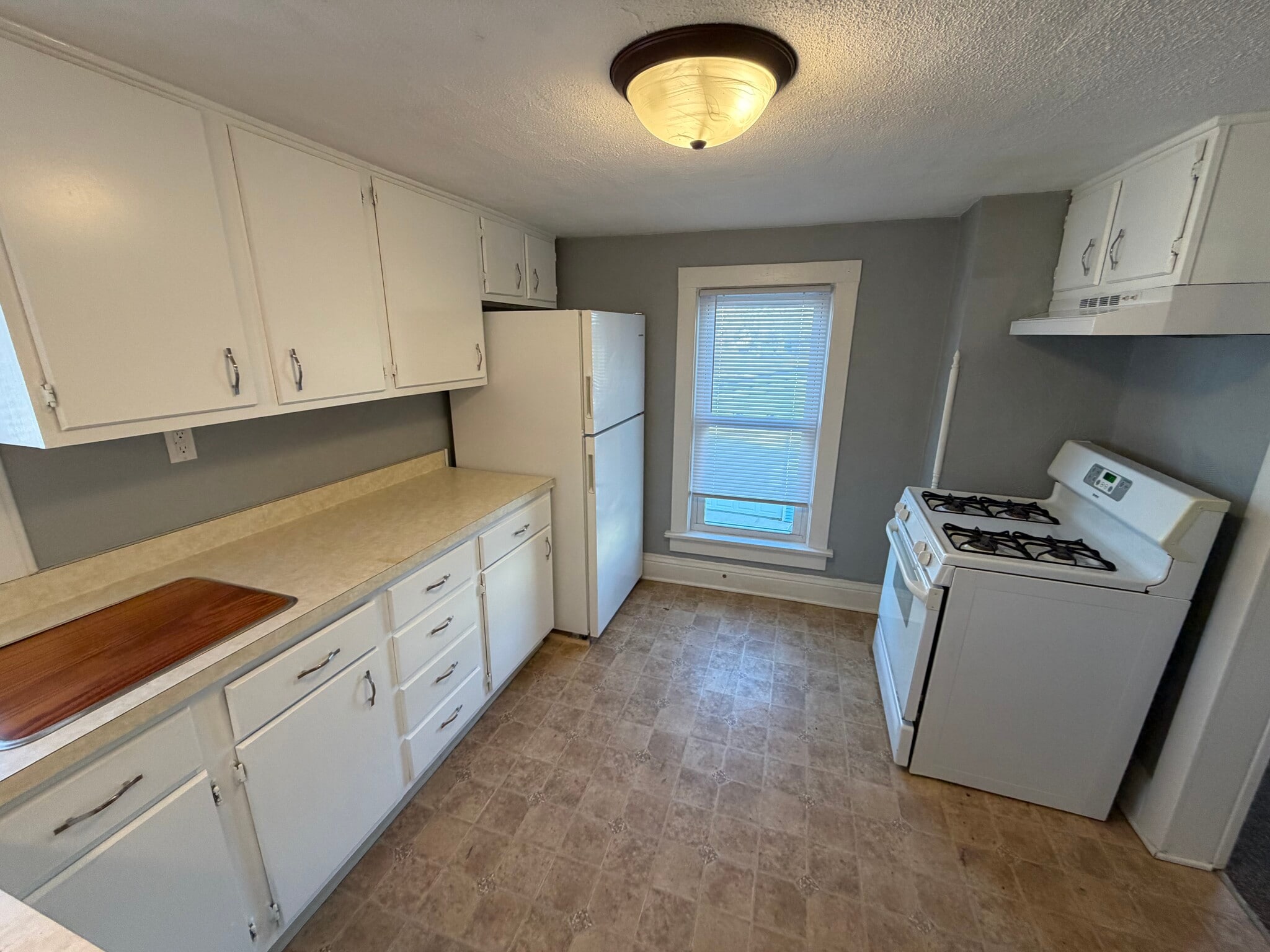 Building Photo - 718 Yuba St