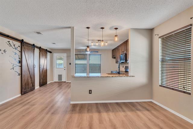 Building Photo - 2124 Blanco Ln