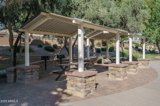 Building Photo - 14757 W Pasadena Ave