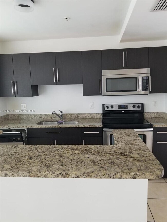 Building Photo - 40 Calabria Ave