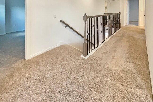 Building Photo - 5503 Mars Ln