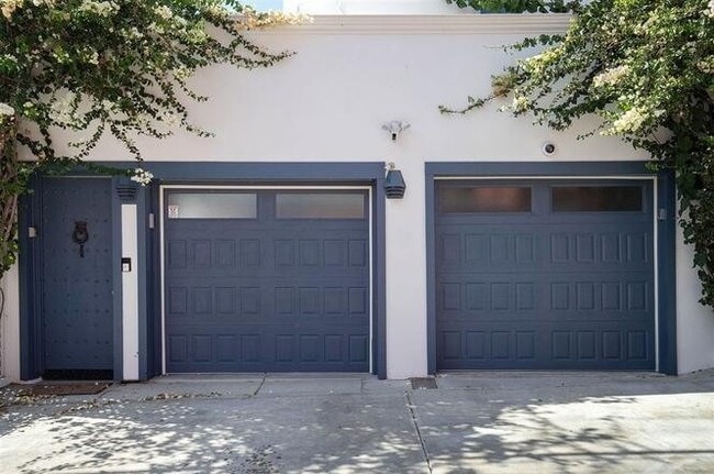 Building Photo - 4 Bedroom 3.5 Bath  Home in La Jolla
