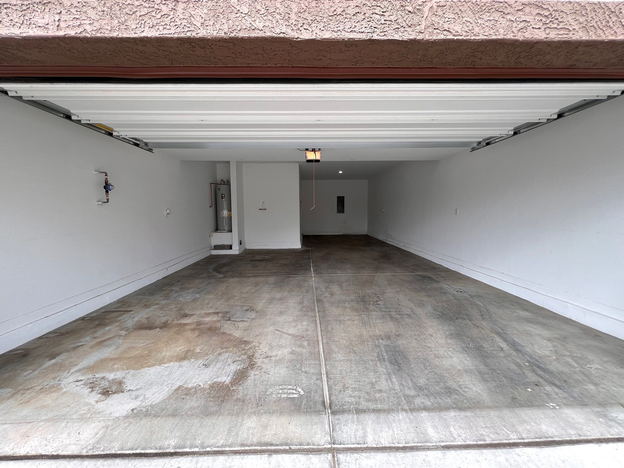 Building Photo - 1255 N Arizona Ave