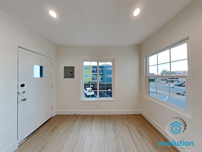Building Photo - 3831-3835 3rd Avenue - 3835 3rd Ave Apt 6