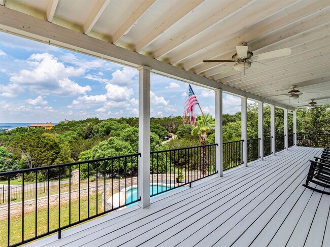 Building Photo - 22401 Briarview Dr
