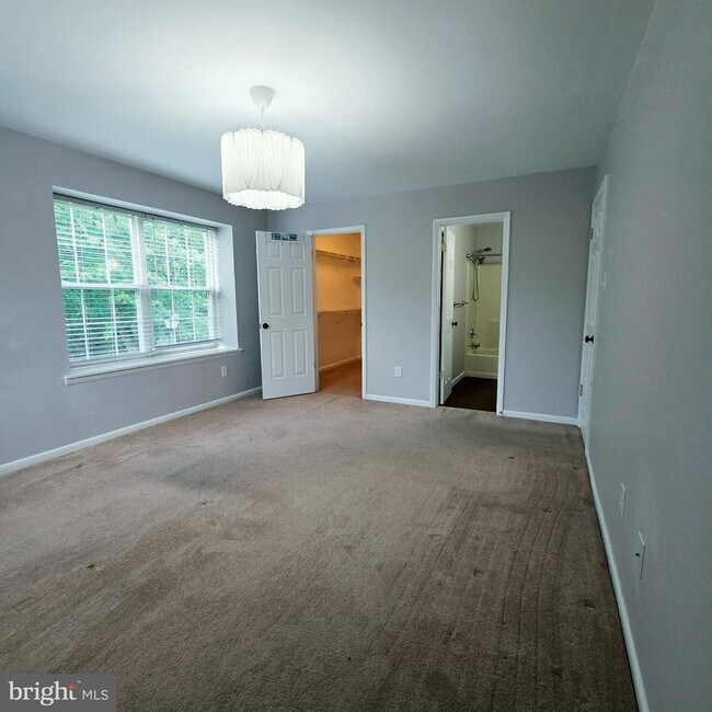 Building Photo - 208 Ashley Run