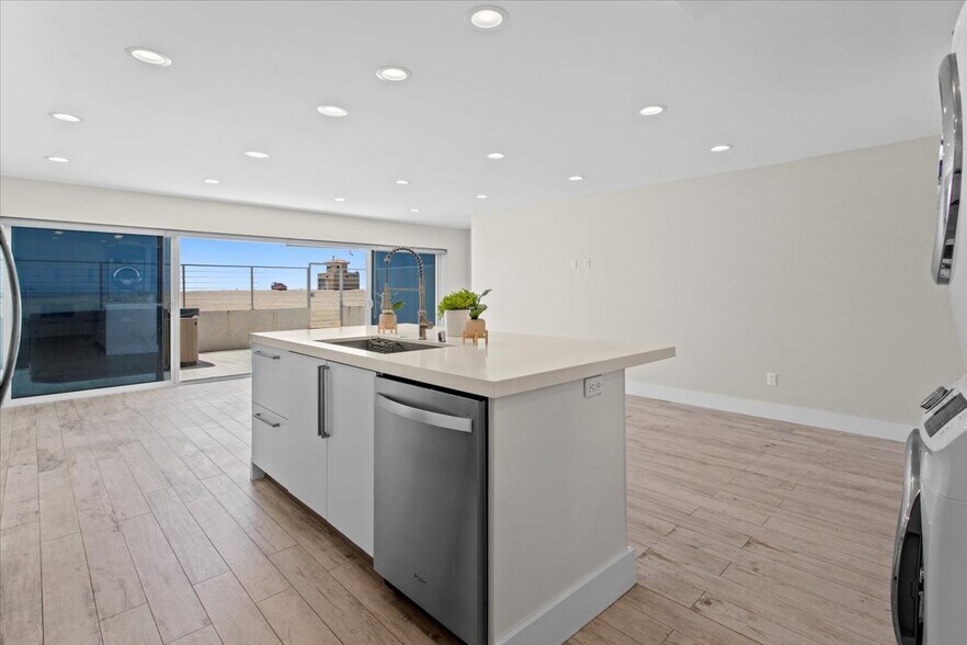 Building Photo - 6955 Trolleyway