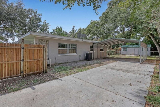 Building Photo - 184 S 5th St