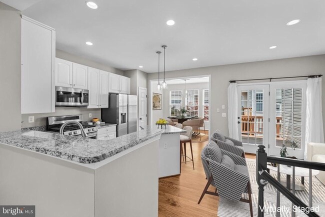 Building Photo - 5011 Waple Ln