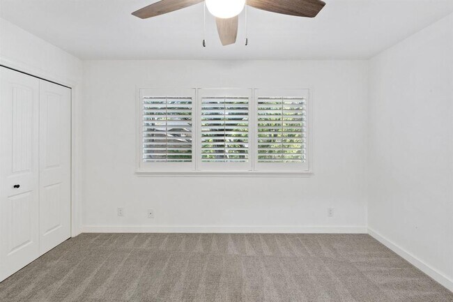 Building Photo - 8346 Summerwood Dr