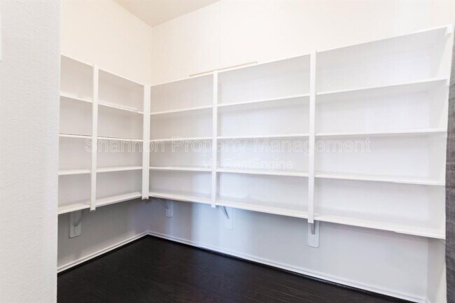 Building Photo - 3108 Roseland Terrace Ln