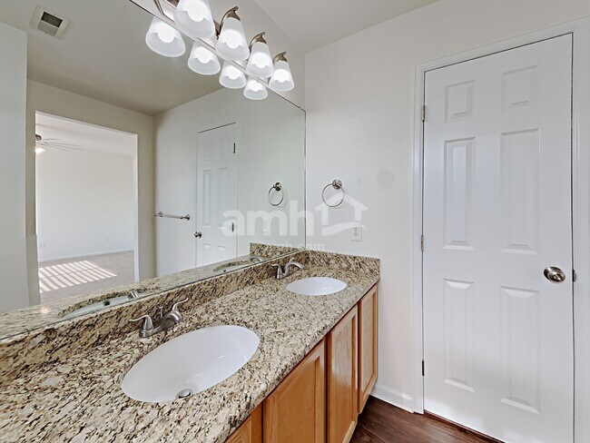 Building Photo - 1182 S Fultondale Cir