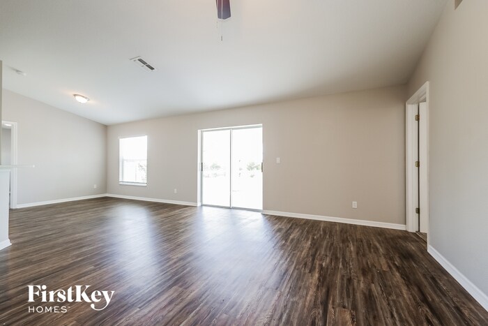 Building Photo - 1411 NW 18th Terrace