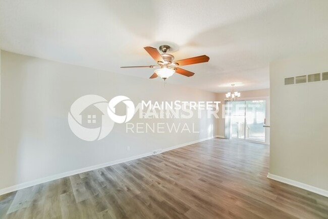Building Photo - 3 Bedroom Pet-Friendly Home in BLUE SPRING...