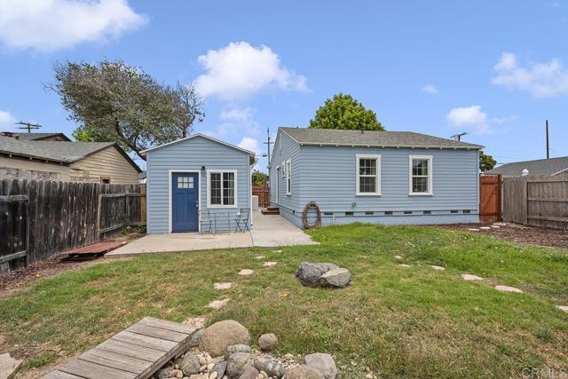 Building Photo - 586 Del Mar Ave