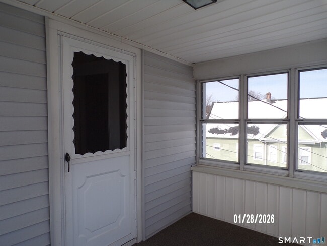 Building Photo - 17 Holbrook St