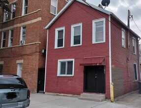 Building Photo - 1151 W 19th St