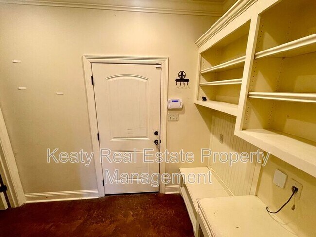 Building Photo - 115 Barataria Dr