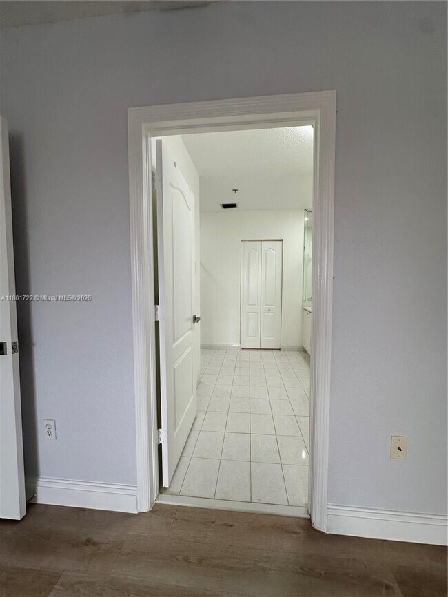 Building Photo - 17425 NW 75th Pl